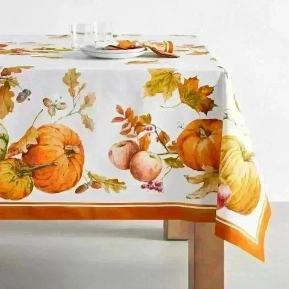 Williams-Sonoma-Heirloom Pumpkin Napkins, Set of 4 - Picture 3 of 3